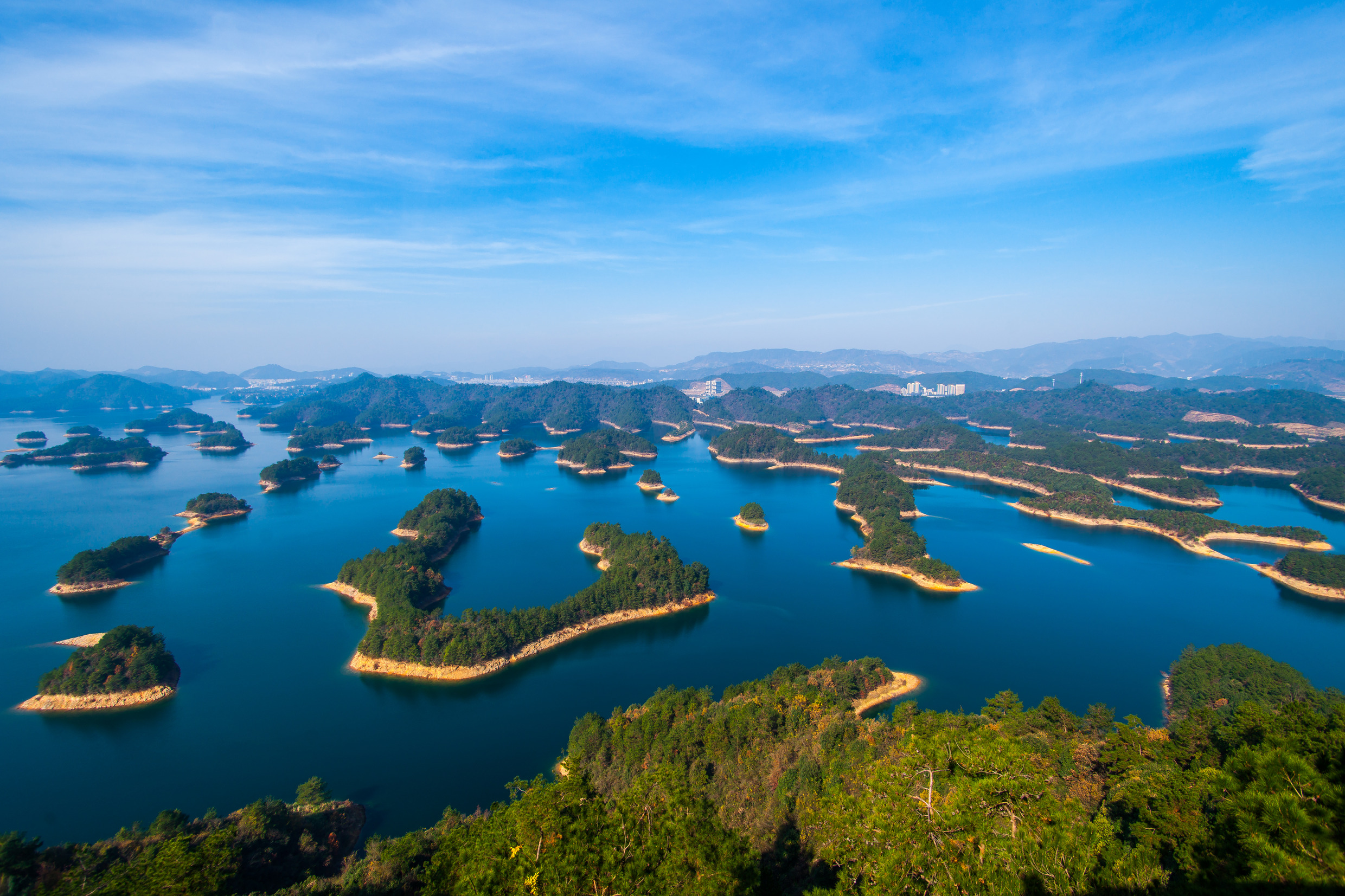 浙江千島湖的生態和諧之道